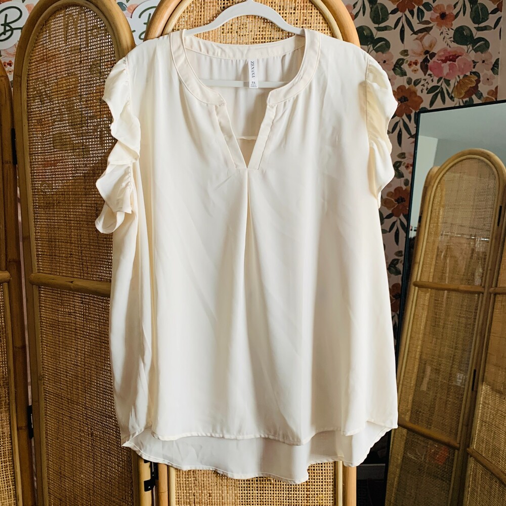 Zenana Flowy Short Sleeve Cream Ruffle Sleeve Blouse | Size 3X
